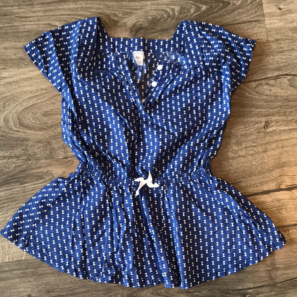 Little girls Carter’s top